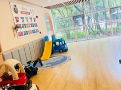 -金点蒙氏国际教育(悠然校区)