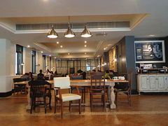 大堂-星巴克臻选(广州沙面店)