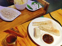 -小小河边鱼(天润城店)