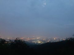 -鬼笑石后山停车场