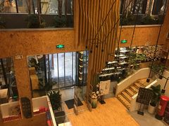 -新华里咖啡书吧(新华书店小寨店)