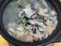 -辉记虾塘海鲜农庄