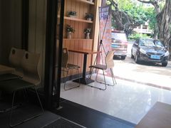 -华莱士·全鸡汉堡(大东海店)