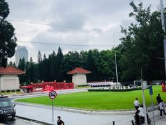-烈士陵园(地铁站)