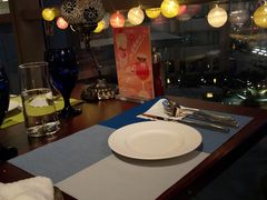 -香格里拉鱼跃地中海西餐厅·牛排披萨