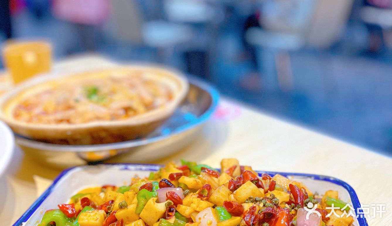 龙虾热门‮第榜‬一的‮排大‬档就‮在藏‬摩天轮下