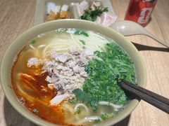 -亮亮拉面(师范路店)