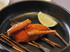 香茅烟熏玻璃乳鸽-韩上楼