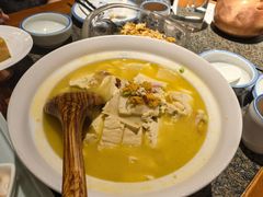 海胆煨台州豆腐-真地道京味府·鲜橙烤鸭·北京菜(朝外大街东大桥店)