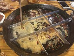 -岗上渣渣老火锅(两路口店)