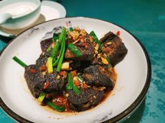 长沙臭豆腐-呷湘厨·鱼汤捞饭·剁椒鱼头·辣椒炒肉(国家会展中心店)
