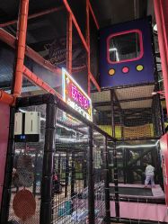 -欧酷世界动力星球(王府井奥莱UP TOWN店)