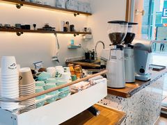 -Line 咖啡(石厦花园店)