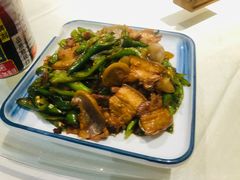 青椒小炒肉-屋顶花园餐厅(步行街老地王大厦店)
