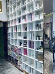 -MY WAY SALON