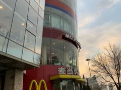 -麦当劳(展览路店)
