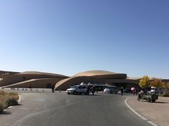 建筑外观-敦煌莫高窟数字展示中心