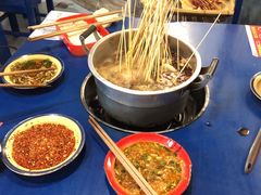 -马路边边麻辣烫联盟路店