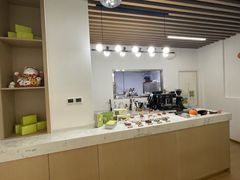 -优医视平价眼镜蔡司依视路折扣工厂店(十里堡店)