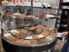 -Laderach 莱德拉(上海环贸iapm店)