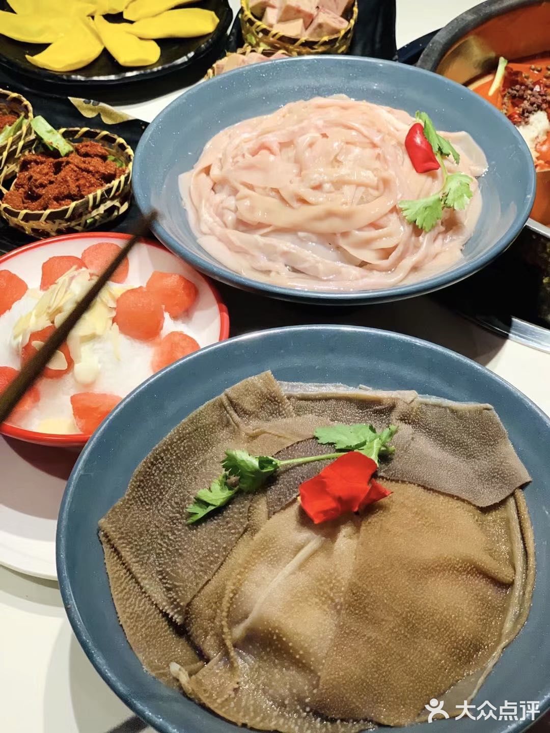 进店的一瞬间，介种坐无缺席的感觉迎面而来