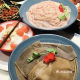 进店的一瞬间，介种坐无缺席的感觉迎面而来