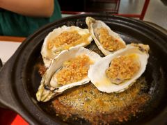蒜蓉焗生蚝-恭喜上堓砂锅焗·海鲜大排档(闵行龙湖店)