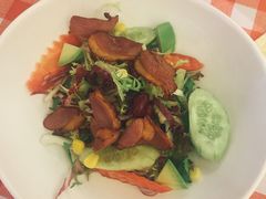 烟熏A级鸭胸配牛油果彩豆沙拉-天空花园餐吧·生日·团建(南山店)