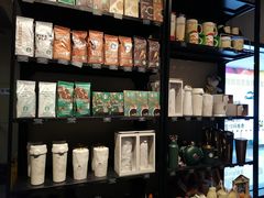 零售区-星巴克臻选(重庆大融城店)