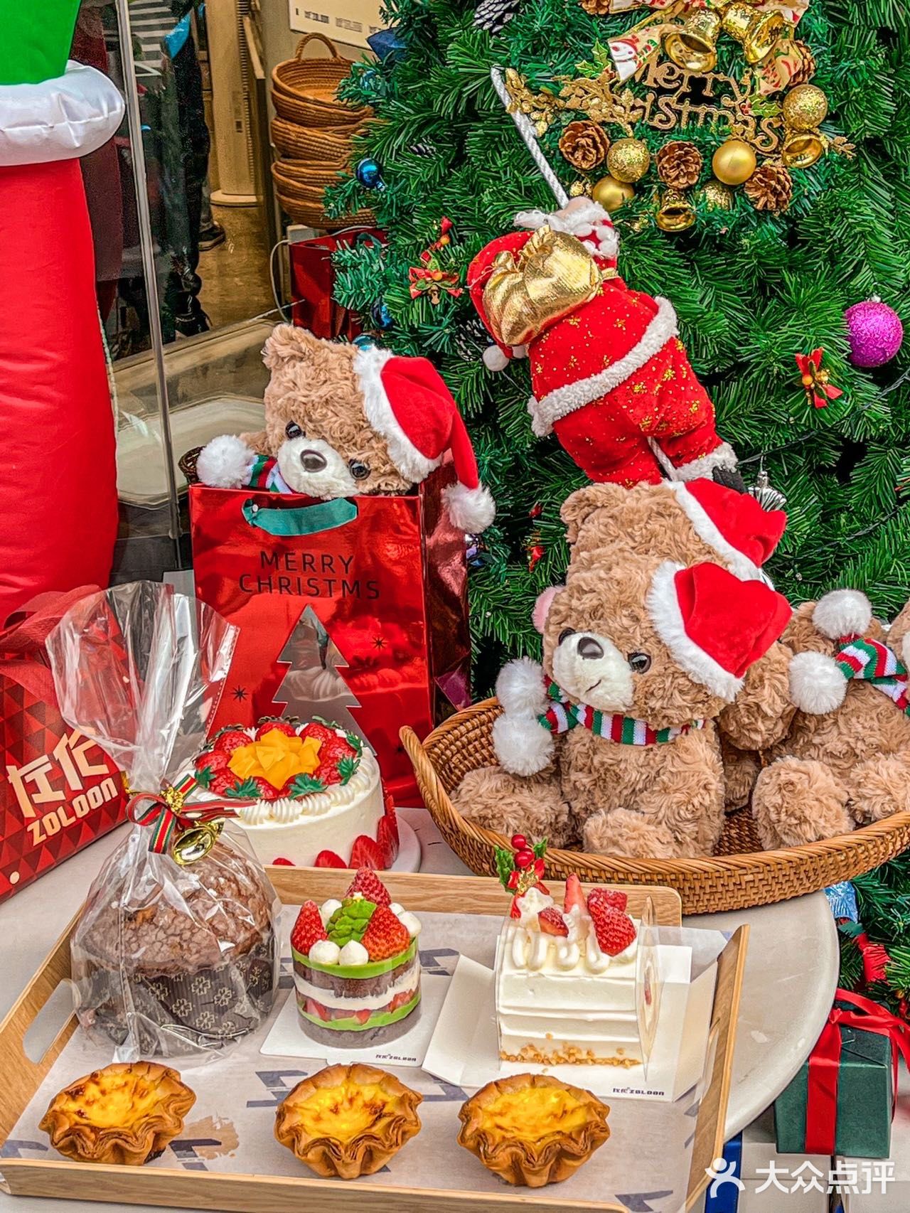 这家面包店！！！满满一墙圣诞🎄蛋糕🍰！