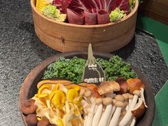 -三出山火锅(南京万象天地店)