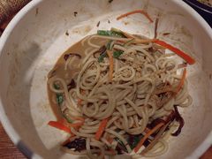 鸡丝凉米线-云海肴·汽锅鸡·云南菜(天山百盛优客店)