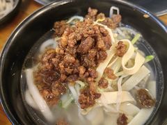 -丽虹云南过桥米线(兴工街店)