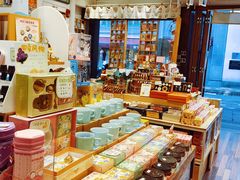 -猫的天空之城概念书店(杭州南宋御街店)