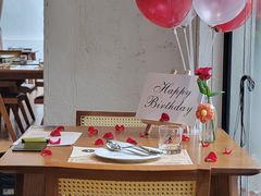 -Mark&Mars Restaurant