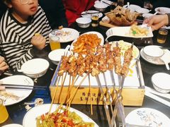 -路边边地标烧烤·川菜·小龙虾·音乐酒馆(良乡长虹店)