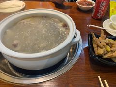 特色本鸡锅-新招鲜本地鸡窝(平凉路店)