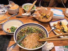 -云阿蛮云南生烫牛肉米线(奉贤路店)