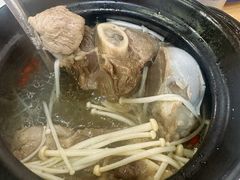 -老火大骨头汤馆