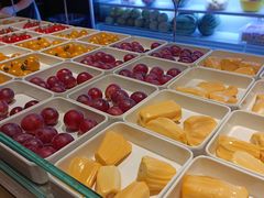 -涨巢·潮玩水疗局