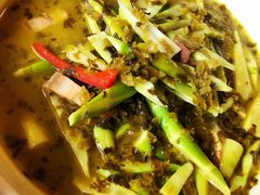 -河畔春天时尚餐厅