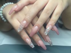 -UGIRL有个美甲
