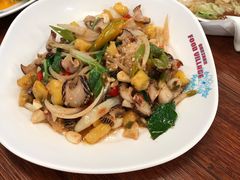 -班赞海鲜市场胖阿姨加工点