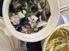 -侬佳蒸菜馆(听潮店)
