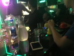 -温莎KTV(珠江路店)