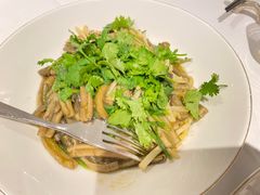 白烧现划鳝丝-Yan Ting 宴庭中餐厅(上海静安瑞吉酒店)