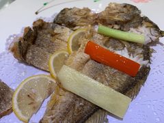 香煎鳊鱼-骏莱海鲜鱼港(五角场店)