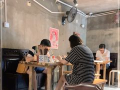 大堂-沪西老弄堂面馆(定西路店)