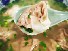 三鲜牛肉馄饨-老新隆牛肉锅贴(新街口店)