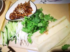 -关东小磨东北菜(上海长风大悦城店)
